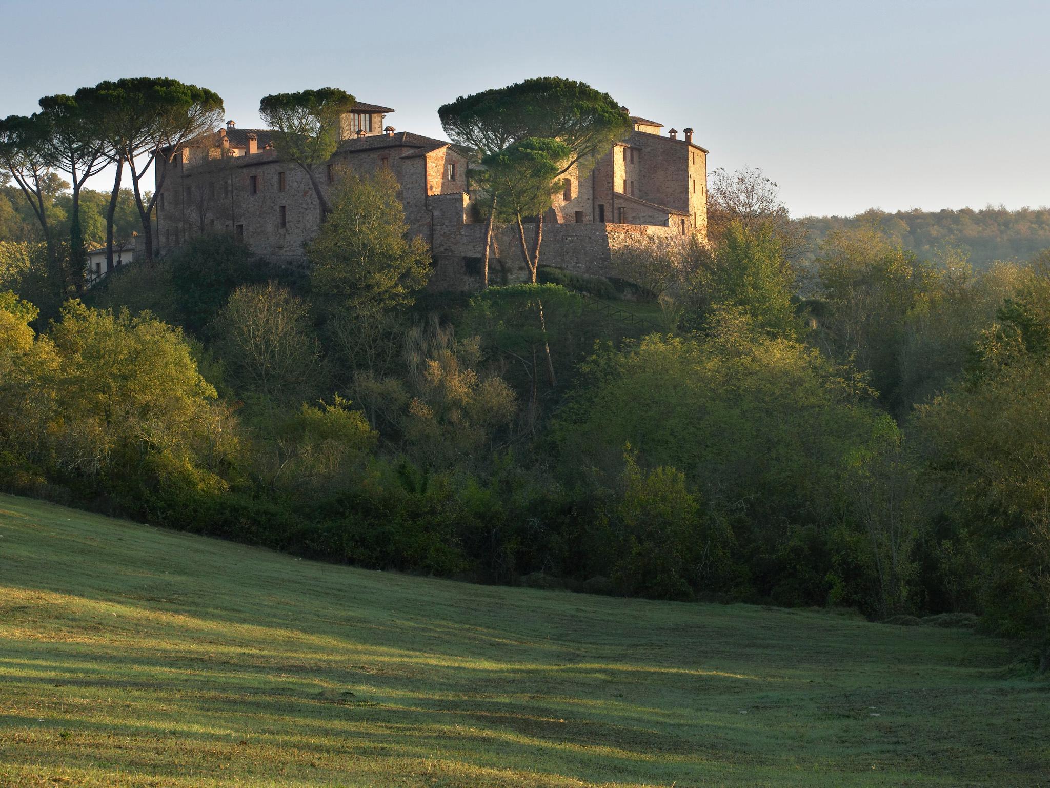 Castel Monastero - The Leading Hotels Of The World Кастельнуово-Берарденга Экстерьер фото