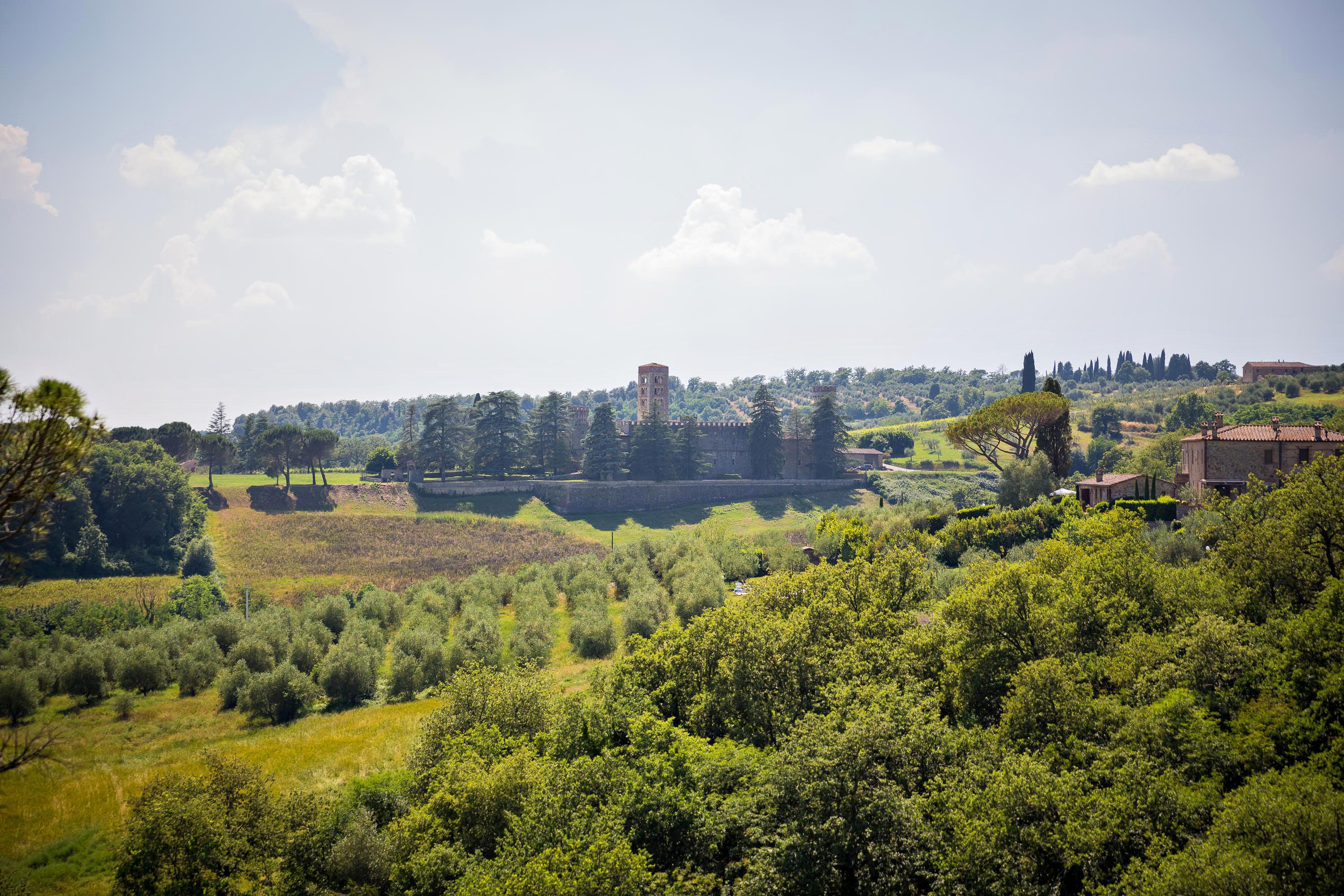 Castel Monastero - The Leading Hotels Of The World Кастельнуово-Берарденга Экстерьер фото