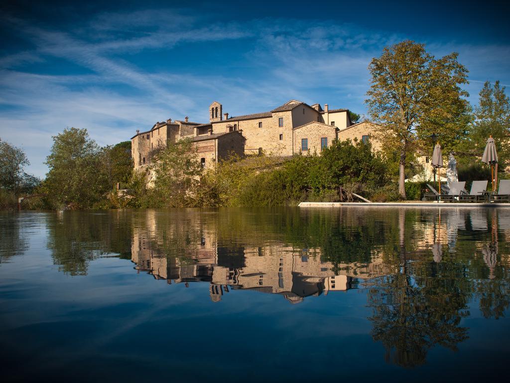 Castel Monastero - The Leading Hotels Of The World Кастельнуово-Берарденга Экстерьер фото